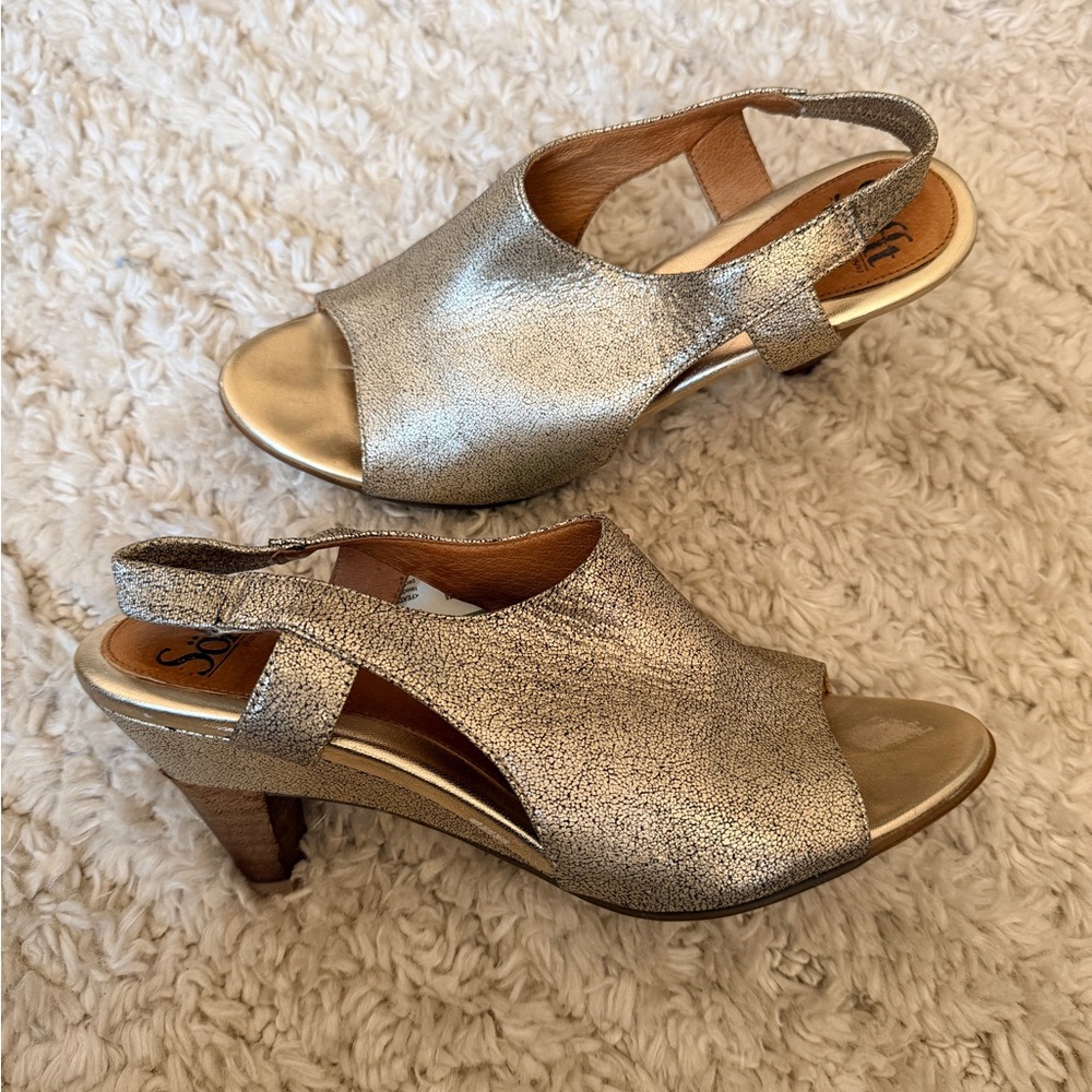 Vintage Sofft Metallic Gold Open-Toe Heels